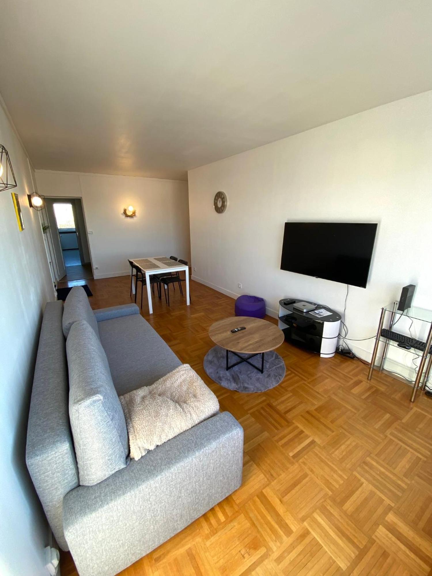 Appartement Jusqu'A 6 Couchages Le Mans Extérieur photo